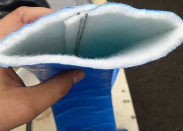 L'aiguille a poinçonné le filtre senti enduit du système bleu de la membrane CIPP de la couleur TPU