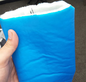 L'aiguille a poinçonné le filtre senti enduit du système bleu de la membrane CIPP de la couleur TPU