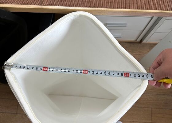 Sac filtrant industriel en fibre de polyester pour filtration d'eau avec une excellente résistance à l'hydrolyse, aux acides et aux alcalis pour une longue durée de vie